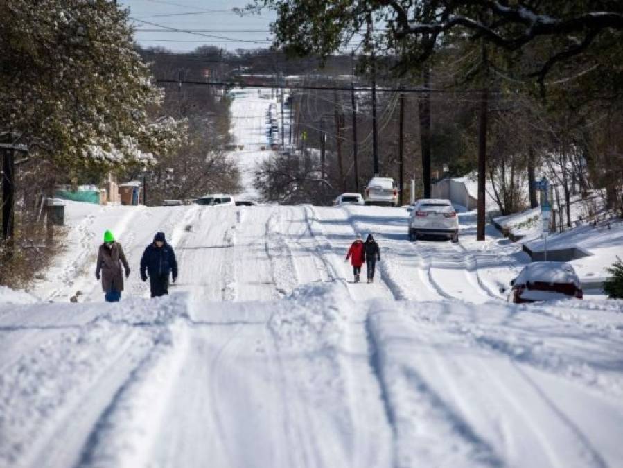 Uri: la tormenta que congela EEUU y deja a millones sin electricidad (Fotos)