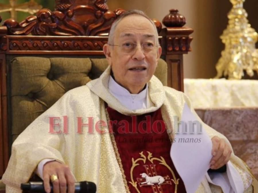 Con mucha fe y devoción capitalinos acuden a misa de Domingo de Resurrección