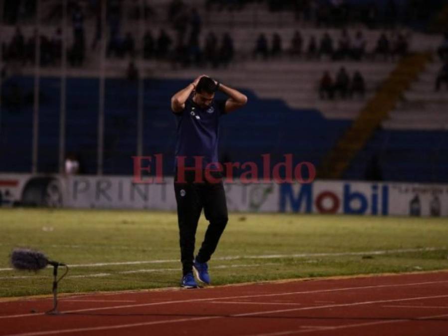 FOTOS: El rostro de frustración de Diego Vázquez ante doblete de Darixon Vuelto que da ventaja al Real España en la final