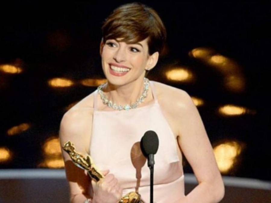 FOTOS: Las películas de Anne Hathaway que nos enseñaron a vestir con elegancia