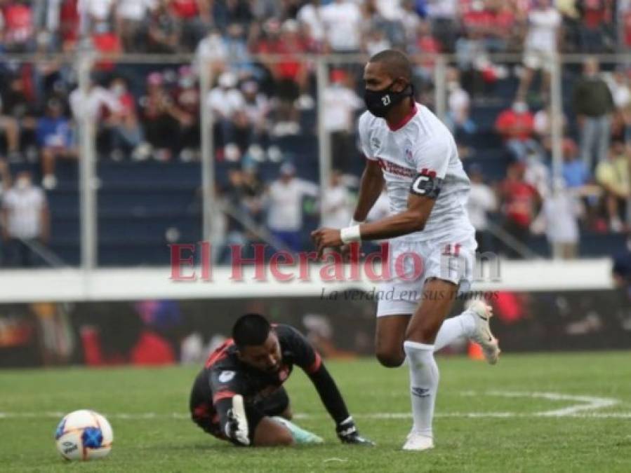 Hermosas mujeres, el show de la Ultra y 'Bolillo' con Quioto: Lo que no se miró en el Olimpia vs. Vida