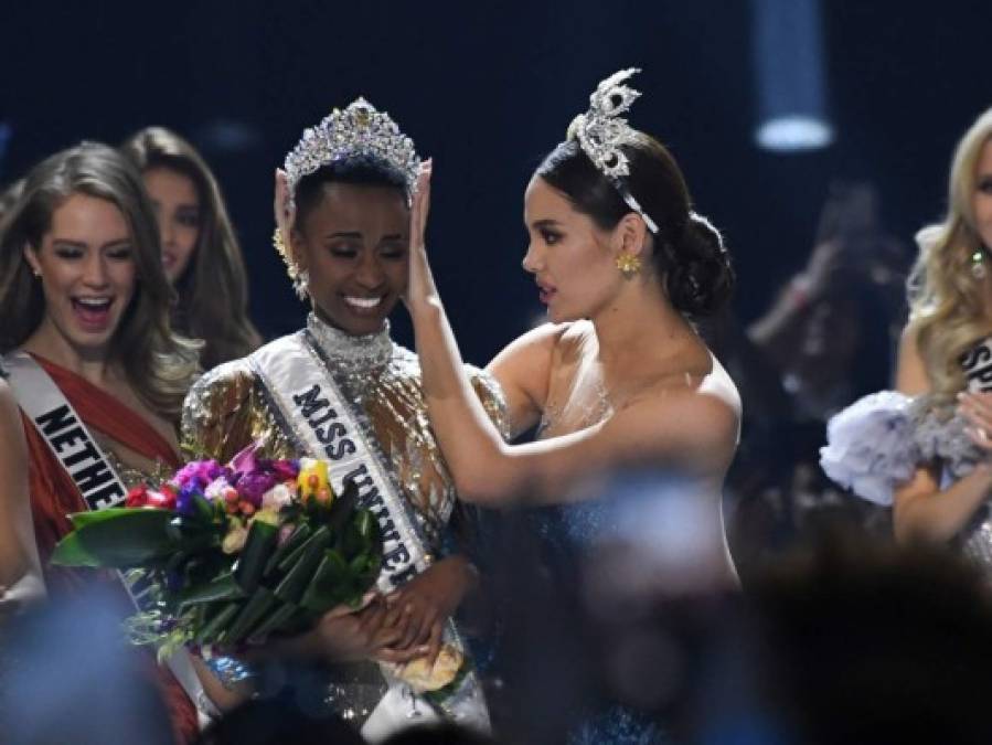 FOTOS: Llanto y emoción de Zozibini Tunzi al coronarse Miss Universo 2019