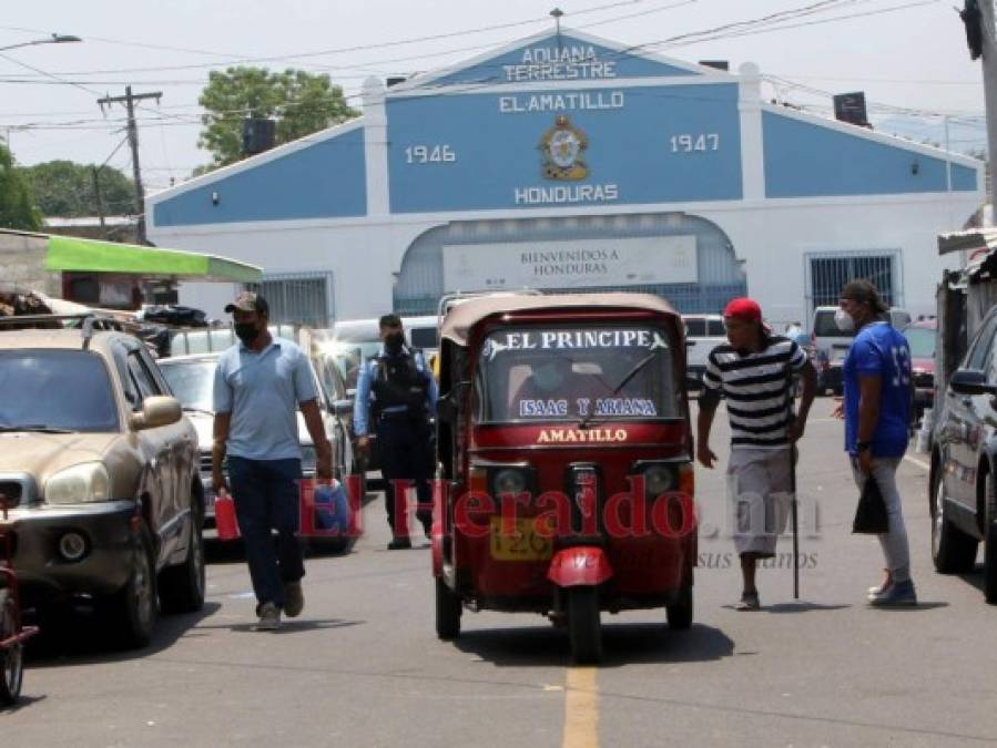 La travesía de hondureños que planean ir a vacunarse a El Salvador (FOTOS)  