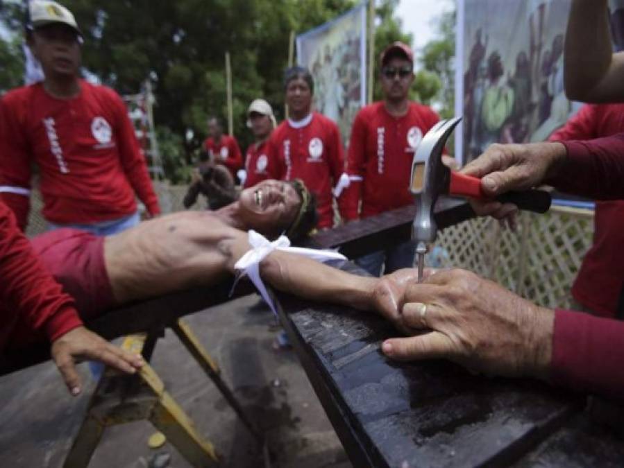 FOTOS: Los viacrucis más dolorosos y extremos del mundo