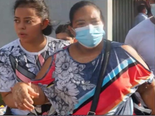 Tragedia en Año Nuevo: rostros de dolor al perderlo todo en incendio en San Pedro Sula