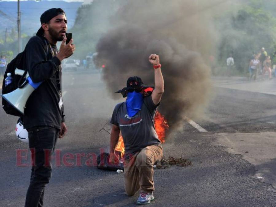 Las imágenes más impactantes de las tomas, saqueos y caos vial en la capital y varias zonas de Honduras