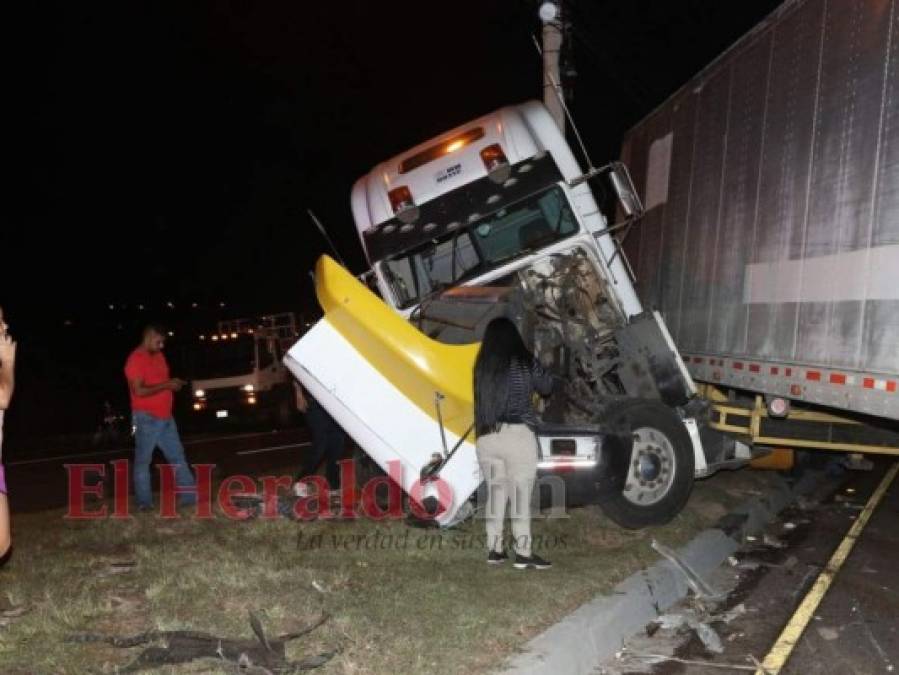 Pérdidas materiales y heridos: Así ocurrió el choque de una rastra con un tractor en la CA-5