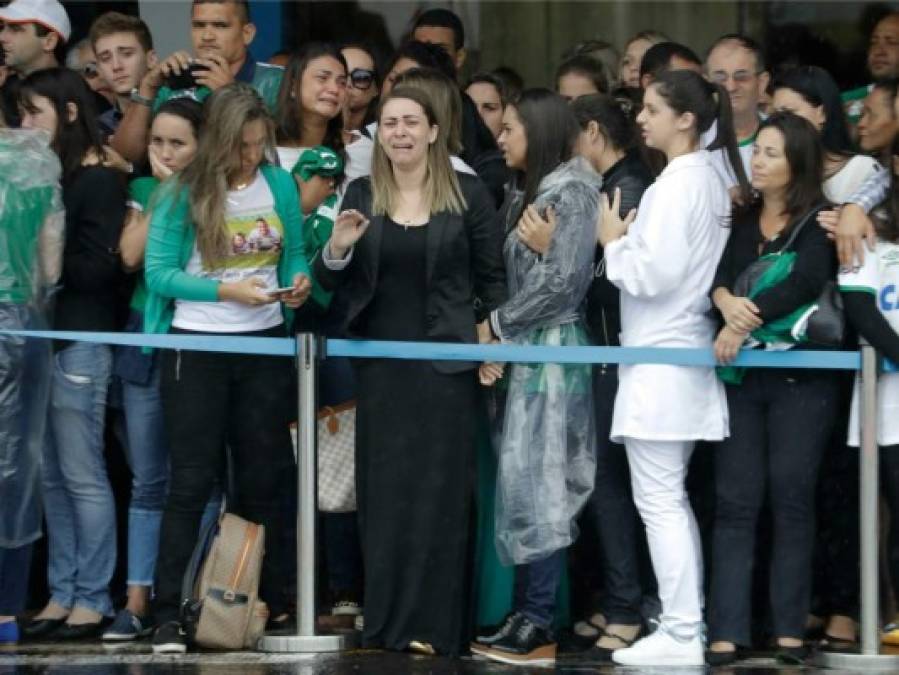 Llegan a Chapecó los cuerpos de víctimas de accidente aéreo