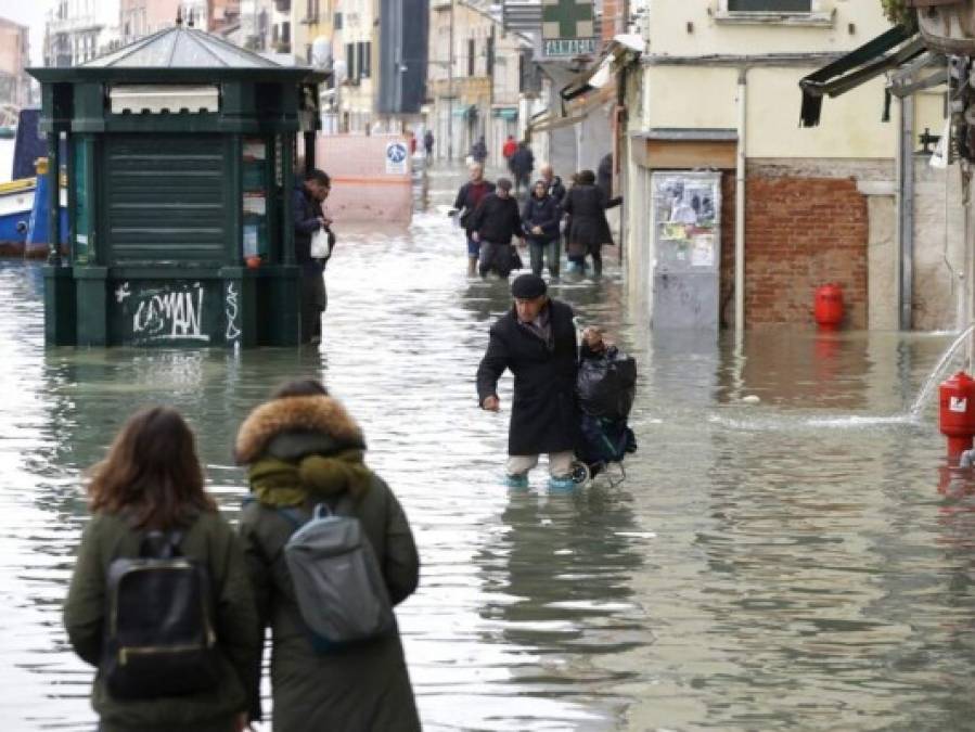 FOTOS: Así es el día a día en Venecia luego de históricas inundaciones