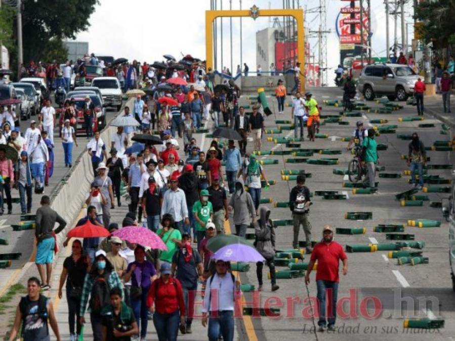 Las 10 imágenes más impactantes de los disturbios que se registraron este jueves en la capital de Honduras