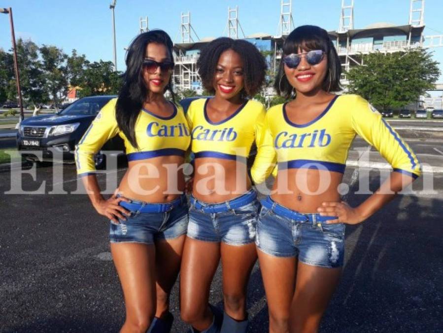 Las bellas chicas presentes en el Ato Boldon de Trinidad y Tobago previo al juego ante Honduras