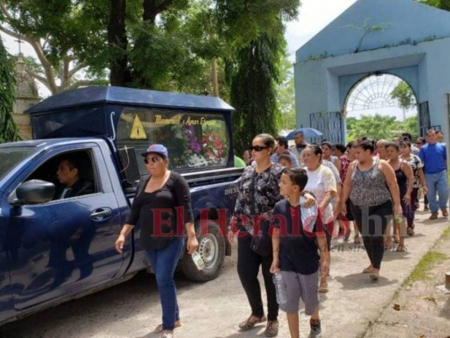 FOTOS: Así fue el último adiós a niña de 11 años asesinada a balazos en Choluteca