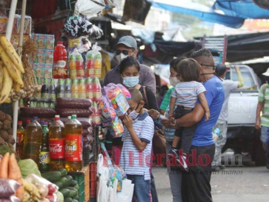 A excepción del uso de mascarilla, comercios de la capital viven peligrosa normalidad  