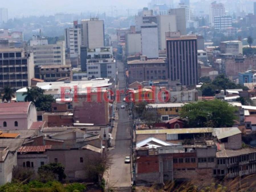 FOTOS: Desolada y vacía, así luce la capital acatando cuarentena