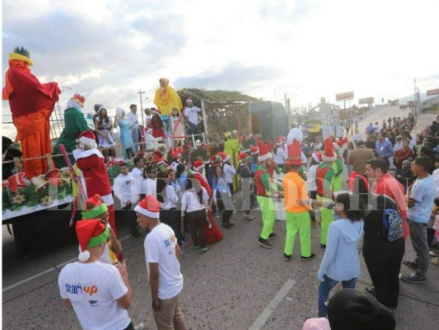 FOTOS: Así fue el desfile Navideño en Tegucigalpa, Honduras