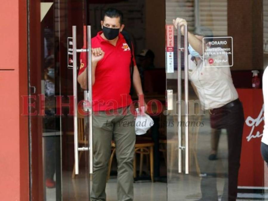 FOTOS: Niños y adultos mayores vuelven a las calles, tras aflojar medidas de circulación