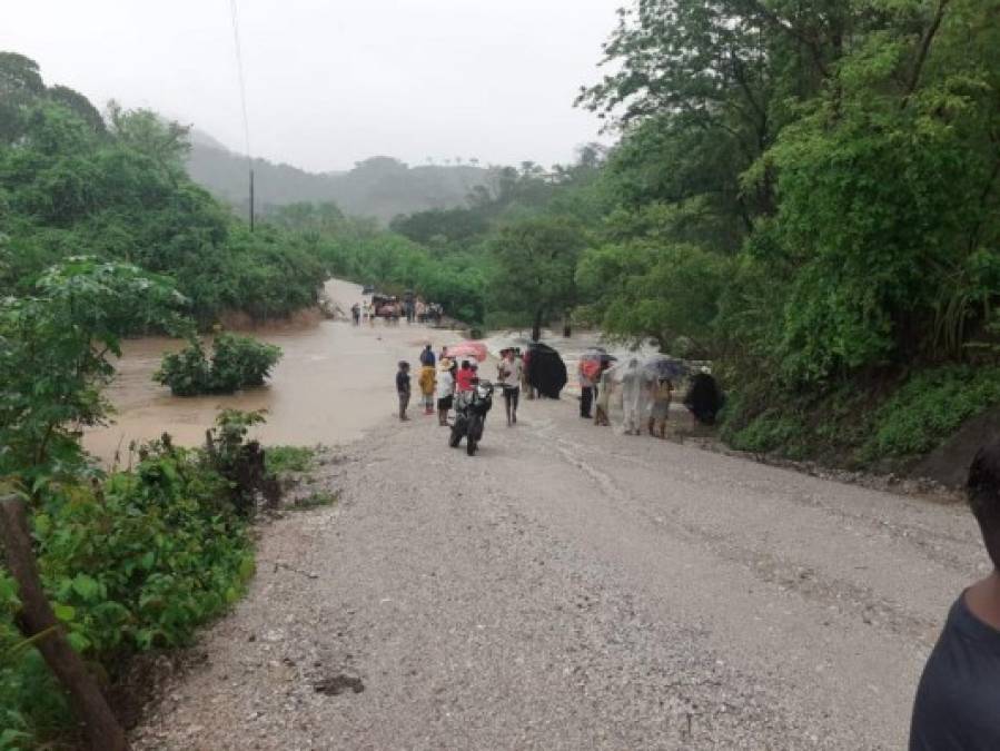 FOTOS: Así rescataron restos de hermanos arrastrados por el río en Langue