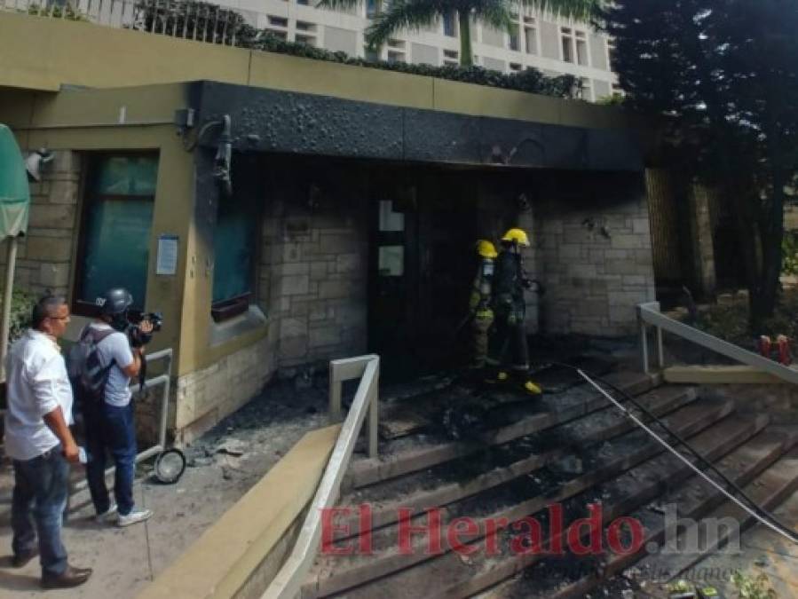 FOTOS: Así quedó la Embajada de Estados Unidos en Honduras tras ser quemada