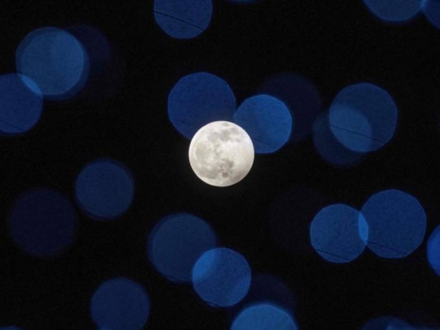 Espectacular 'Luna de lobos', el primer plenilunio del 2020
