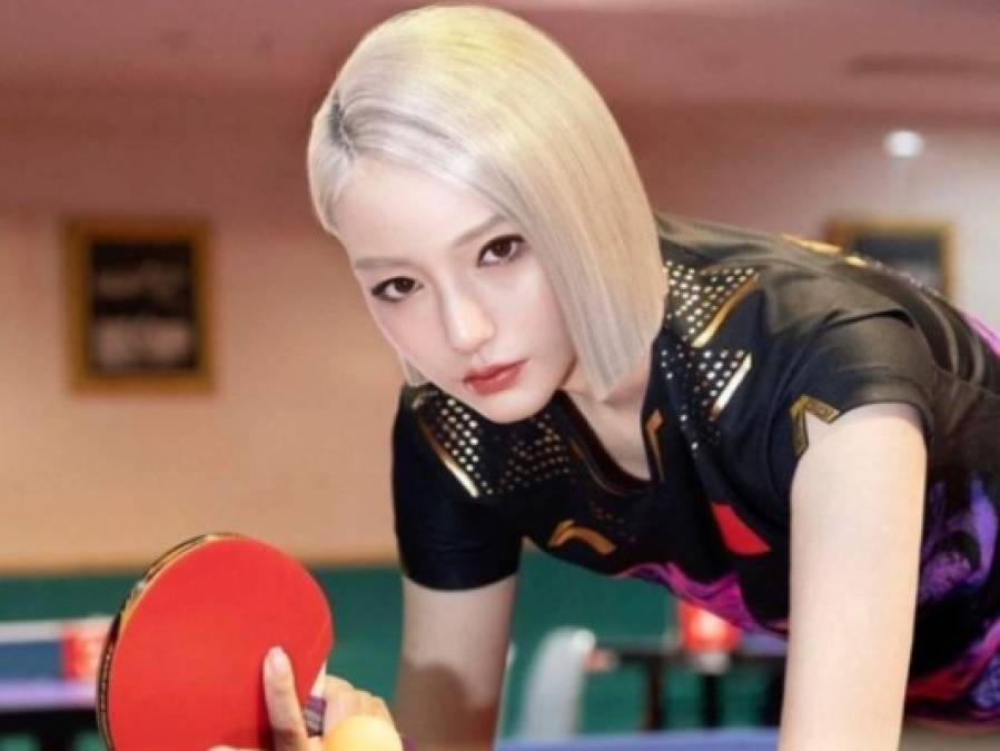 Ella es Ayayi, la bella influencer virtual que parece un humano real en China