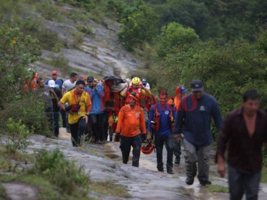 Las dramáticas imágenes del rescate de la primera víctima de las lluvias en Honduras