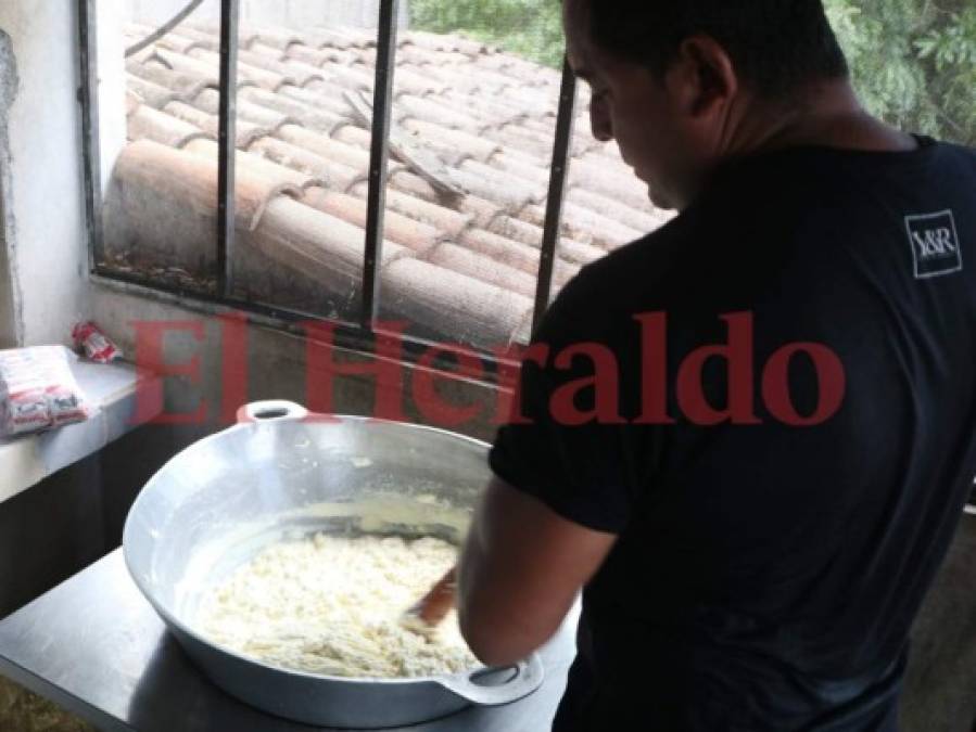 Así se prepara el mejor quesillo de la zona sur de Honduras en Pespire
