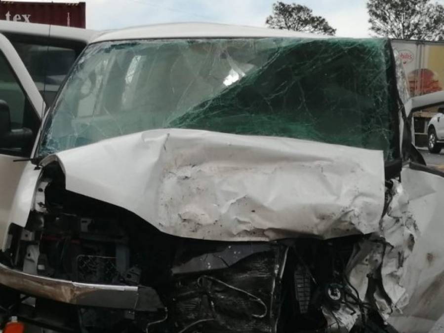 Las fuertes imágenes que dejó el accidente en carretera a Comayagua