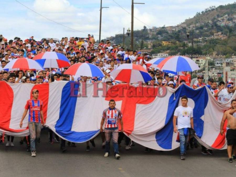 Las mejores fotos del ambiente afuera del estadio Nacional previo al clásico Olimpia vs Motagua