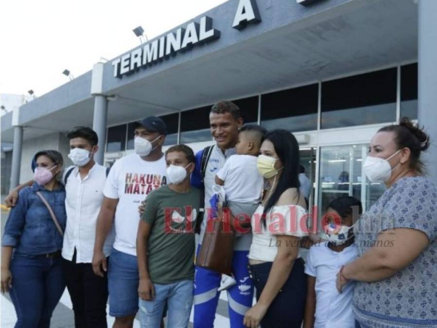 ¡Como héroes! Así recibieron a la selección olímpica en San Pedro Sula (Fotos)