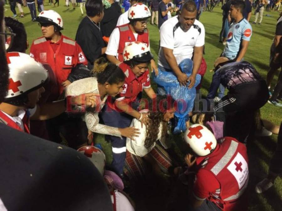 FOTOS: Descontrol, violencia y muerte en el Estadio Nacional