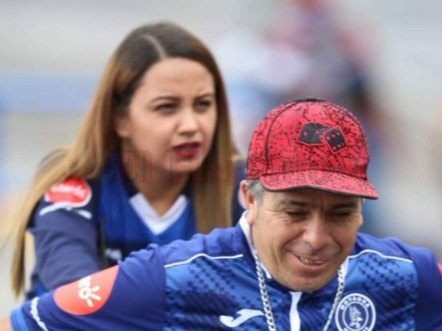 Los rostros de la pasión. Así han llegado los hinchas de Motagua al Nacional para la final