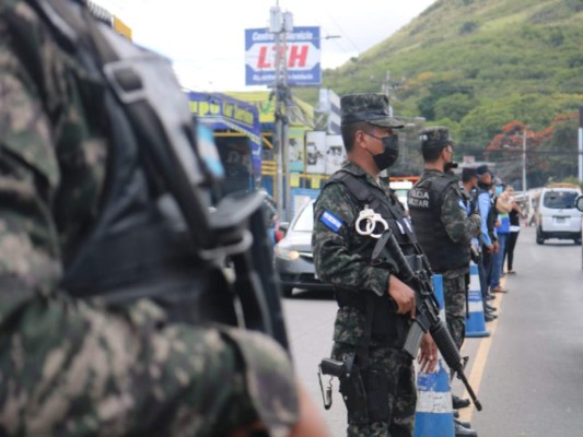 Desarrollan fuerte operativo de seguridad en las salidas de la capital de Honduras (Fotos)