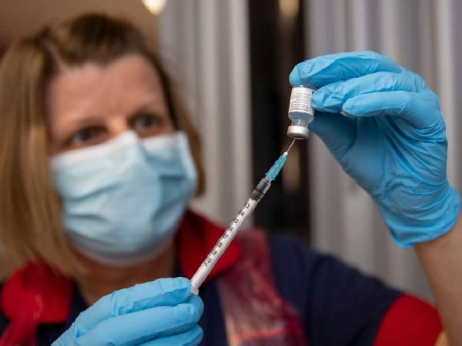 Cómo es el proceso de vacunación contra el covid-19 y qué esperar  