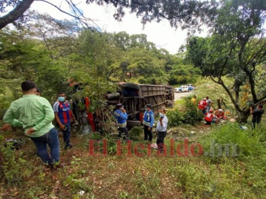 Las imágenes del aparatoso accidente que dejó varios heridos en la carretera al sur