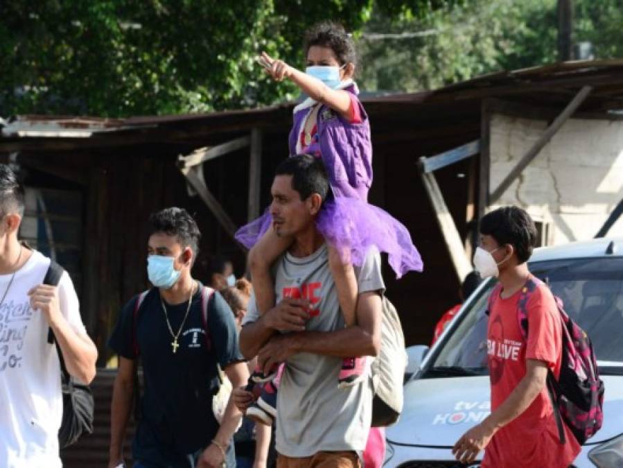 Lo que se sabe de la nueva caravana que partió este viernes de Honduras hacia EE UU (Fotos)