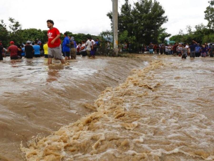 Centroamérica clama ayuda para reconstrucción ante devastaciones por huracanes (FOTOS)