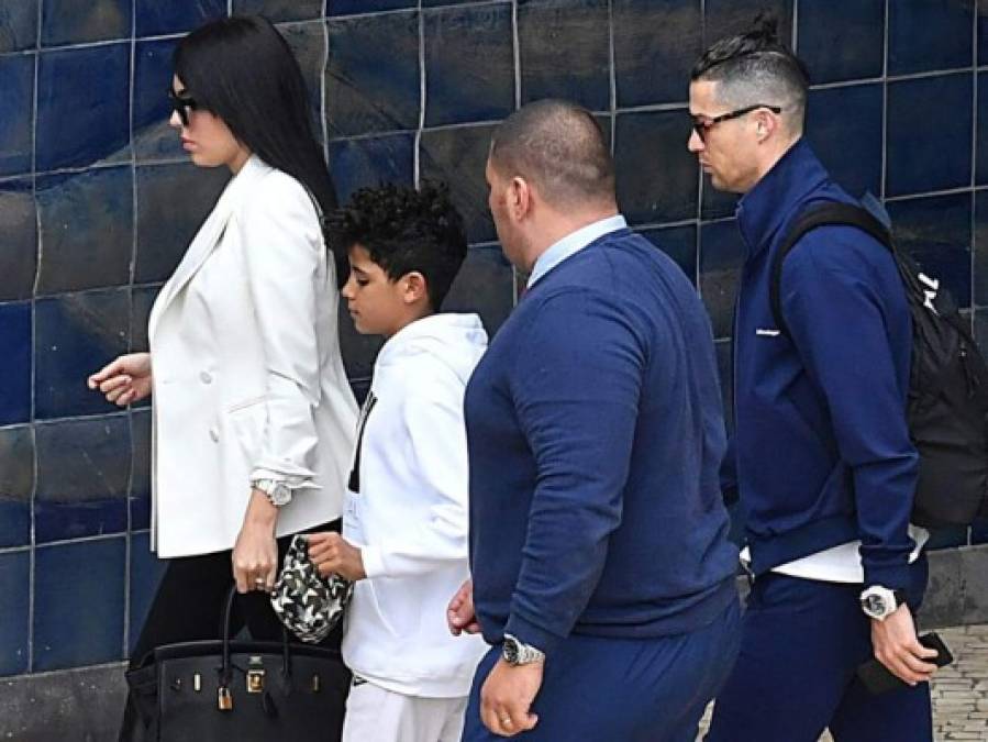 FOTOS: Cristiano Ronaldo permanece junto a su madre tras hospitalización