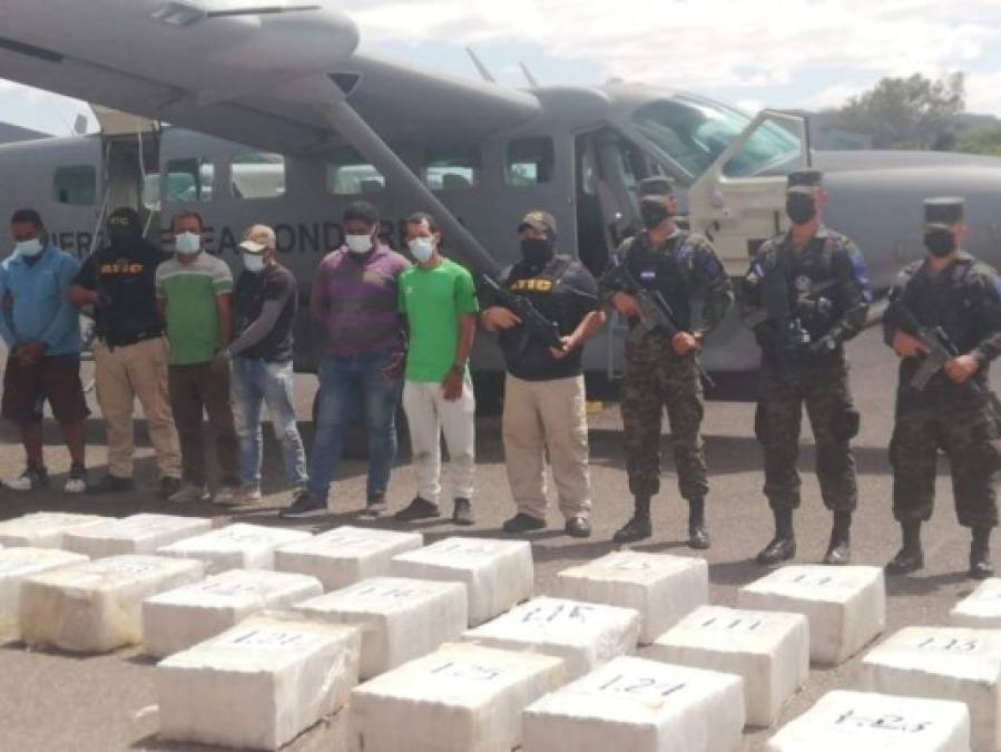 Las imágenes que dejó el fuerte decomiso de cocaína en La Mosquitia