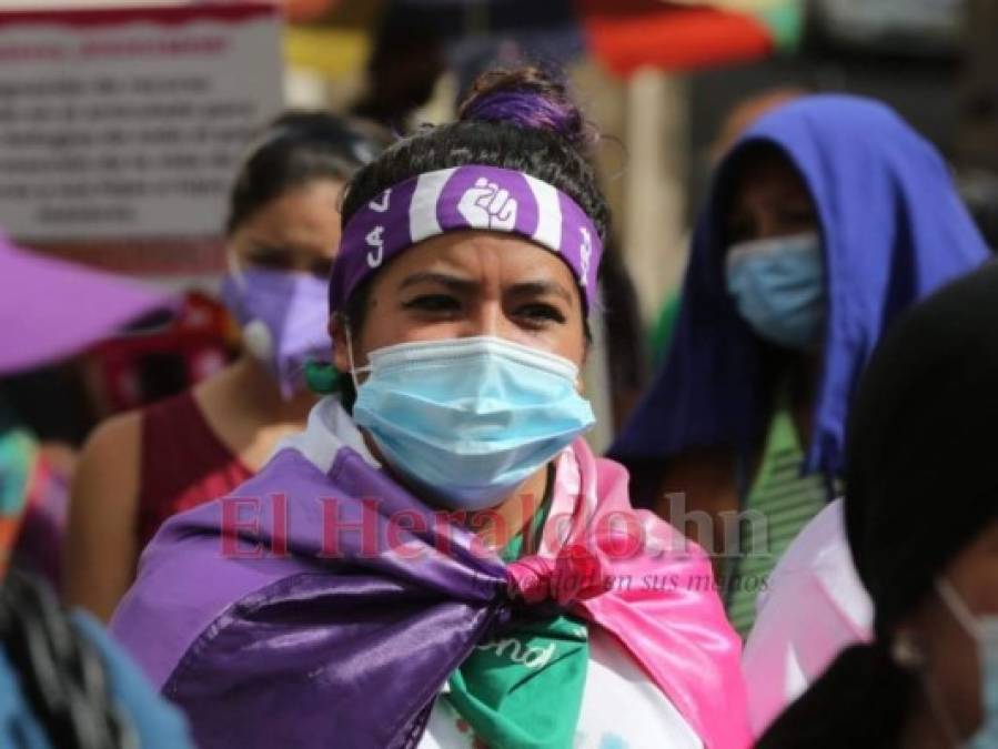 Hondureñas alzan su voz en el Día de la Mujer (FOTOS)