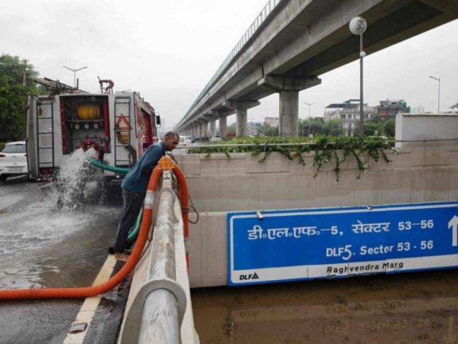 Muertos, inundaciones y damnificados por lluvias en el sur de Asia (FOTOS)