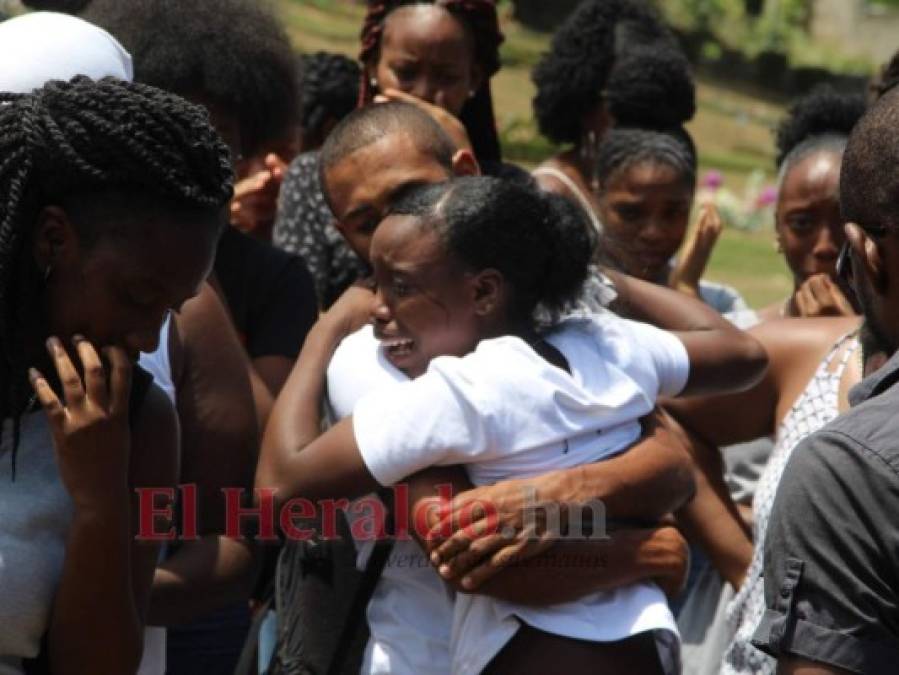 FOTOS: Así fue el entierro de Walter 'Pery' Martínez en La Ceiba