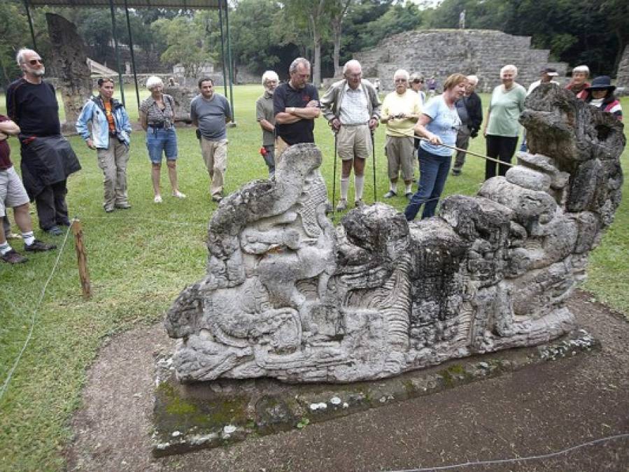 Los turistas atraídos por la cultura Maya