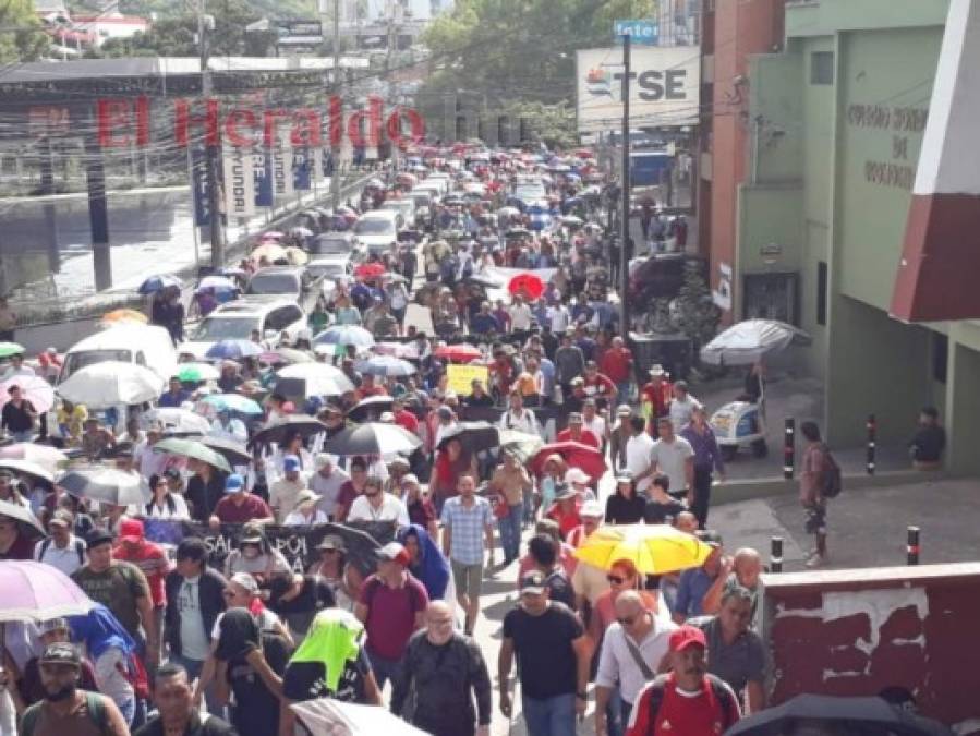 Las fotos de la masiva protesta registrada este martes en la capital de Honduras