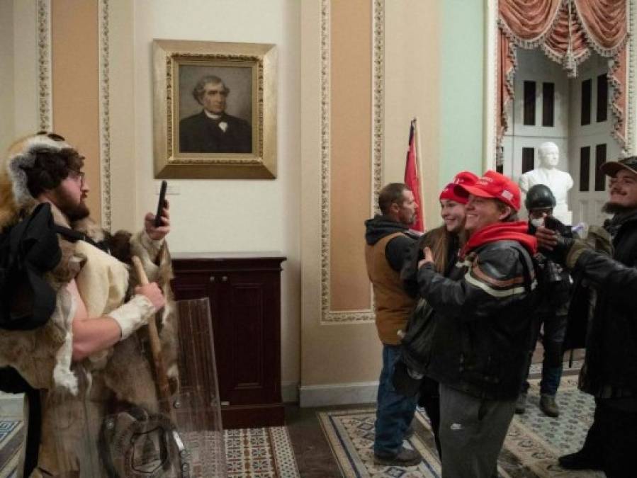 Las imágenes más impactantes de la turba pro-Trump en el Capitolio