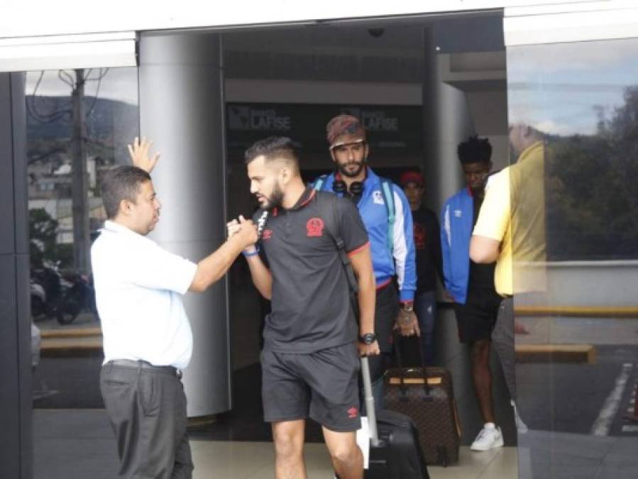 FOTOS: Un triste Olimpia llega a Tegucigalpa tras caer ante Saprissa