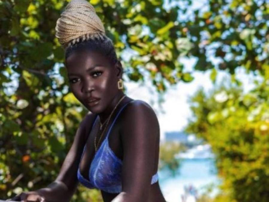 Nyakim Gatwech, la guapa modelo con la piel más oscura del mundo