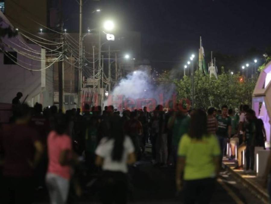 El 'clásico por la paz', entre Real España y Marathón, se convierte en zafarrancho