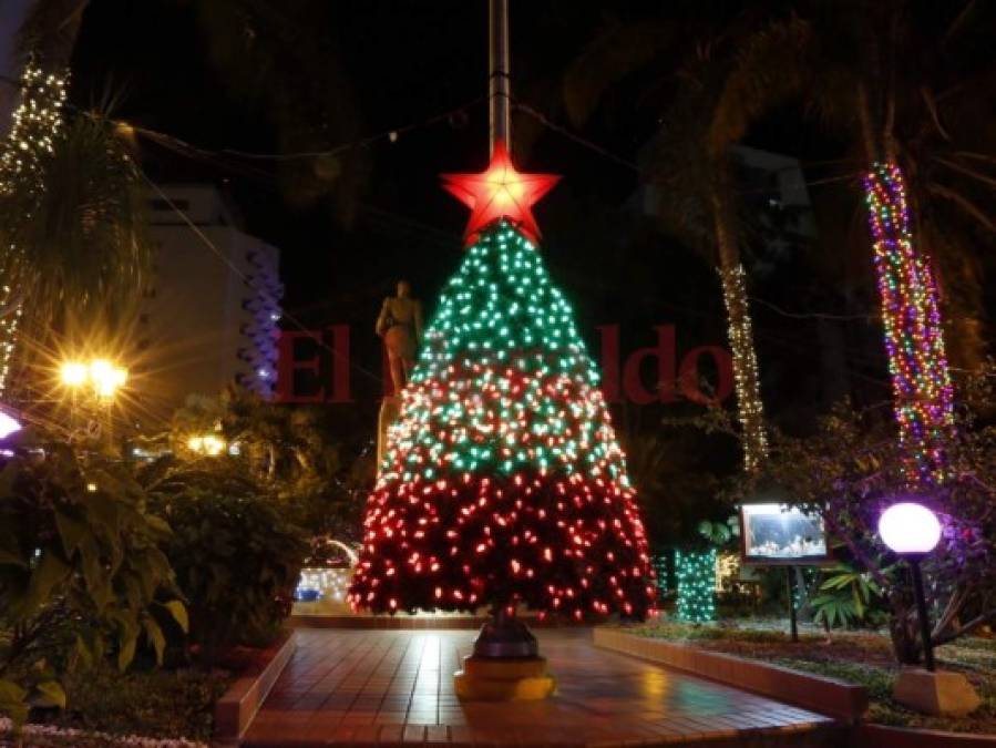 Fotos: Destellos de Navidad ya se aprecian en los parques de la capital de Honduras