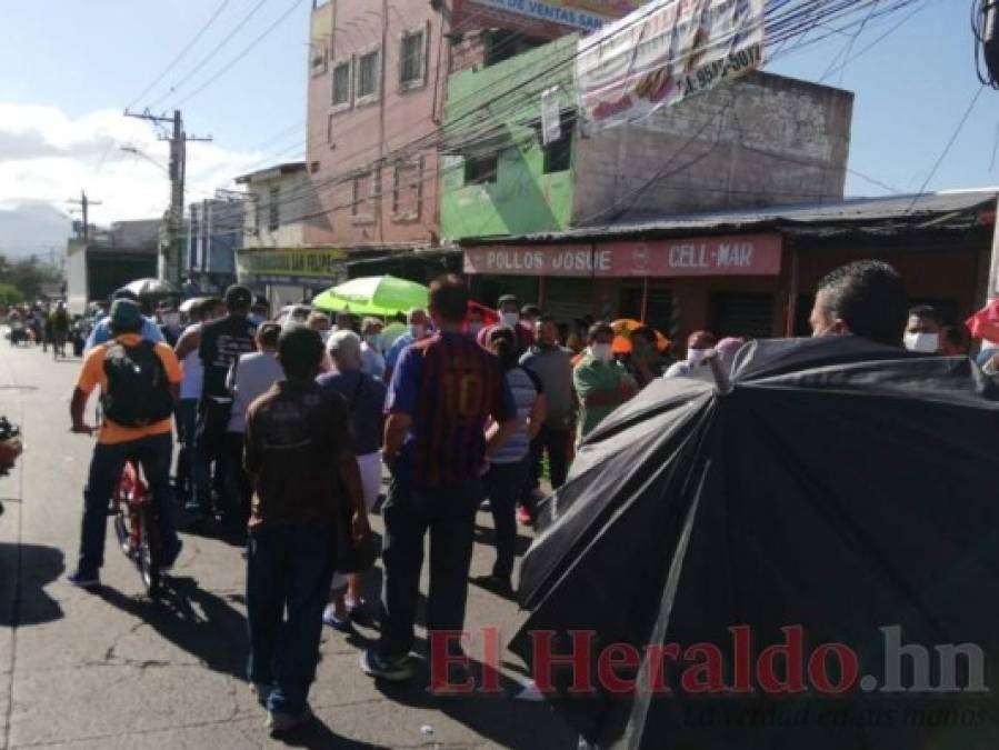 FOTOS: Capitalinos, entre la necesidad y temeridad; mientras el Covid-19 acecha