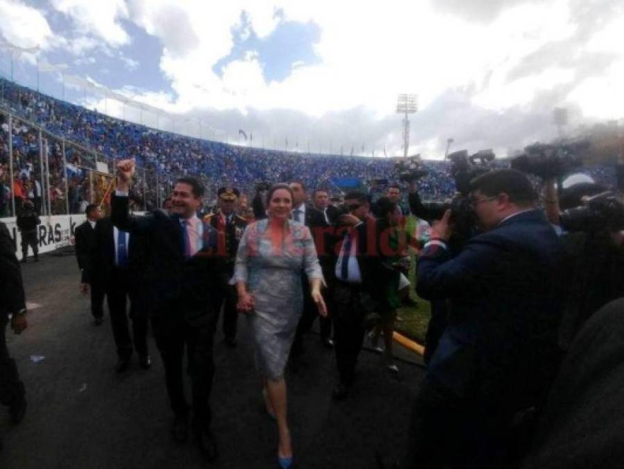 Así fue la llegada de Juan Orlando Hernández al Estadio Nacional para la toma de posesión